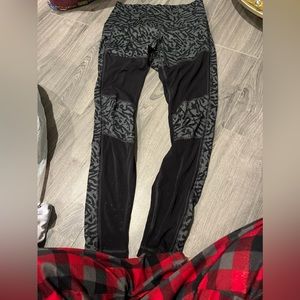 Lululemon size 8 leggings
